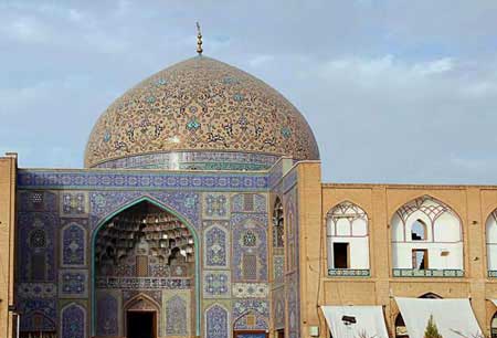 جلوگیری از اقامه نماز در مساجد تاریخی